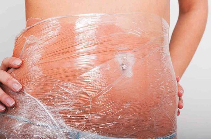 Wrapping with cling film promotes fat burning in the problem area